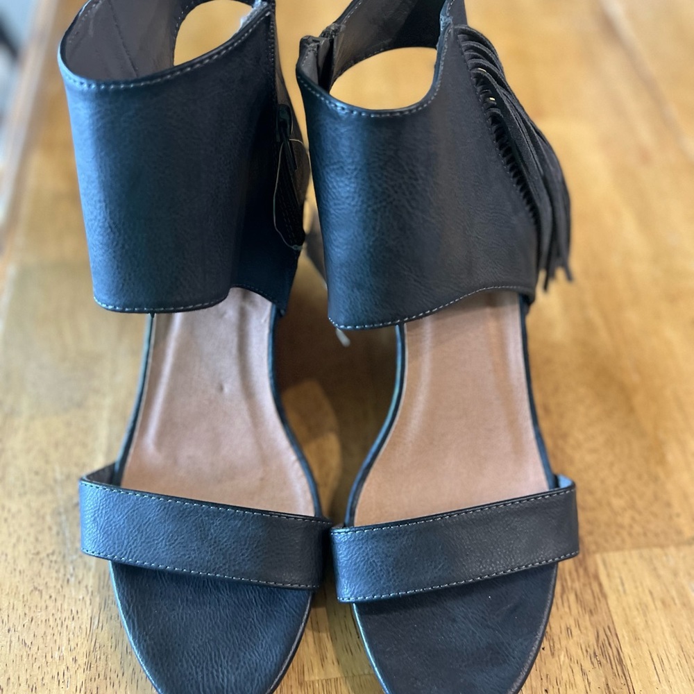 Rampage Black Wedge Sandals with Fringe.